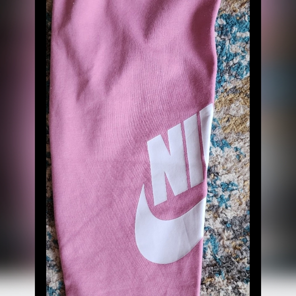 New NikeWomen's Sportswear Essential Futura Leggings XXL - Picture 6 of 9